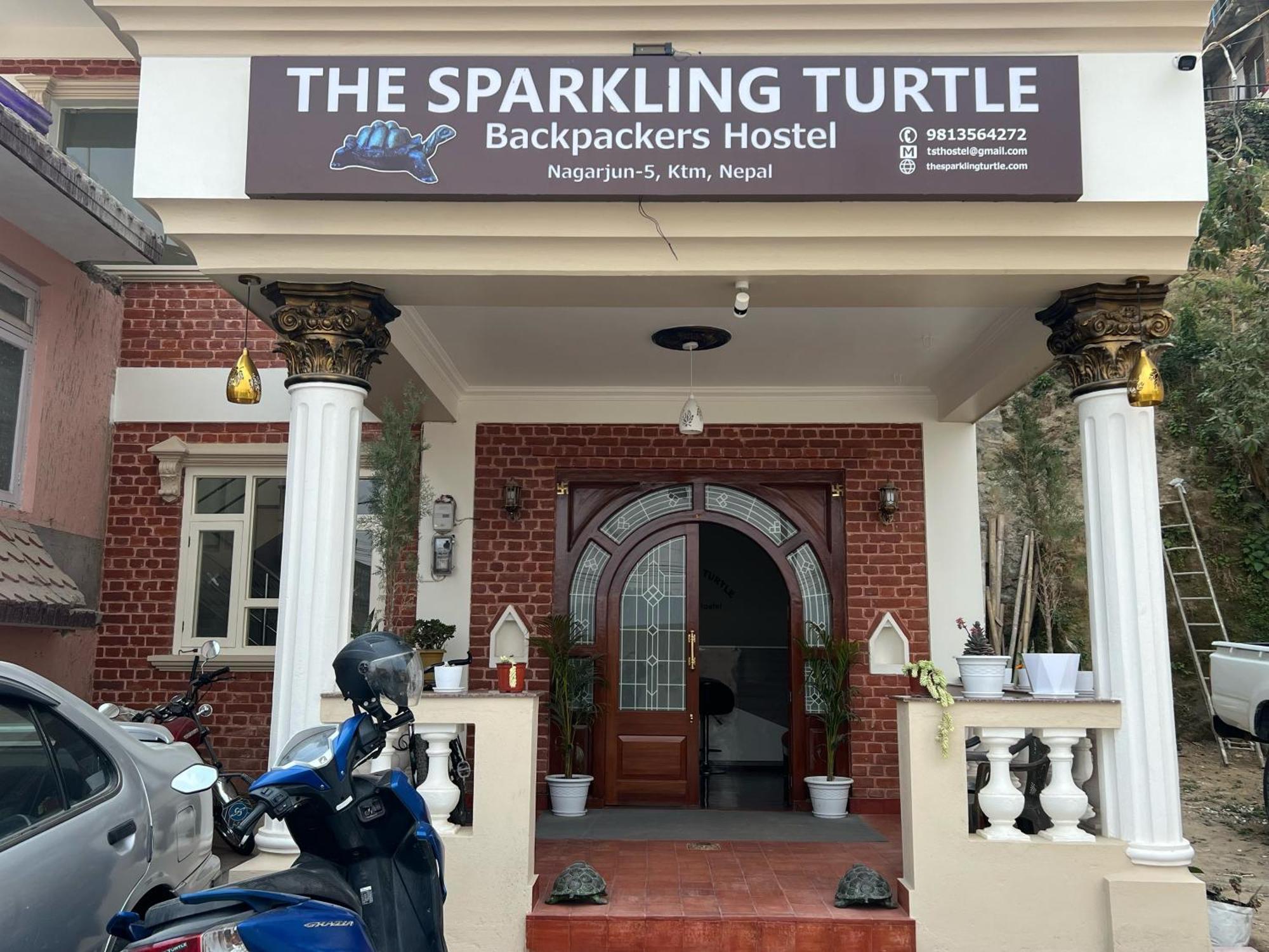 The Sparkling Turtle Backpackers Hostel Катманду Экстерьер фото